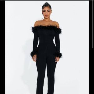NWT Naked Wardrobe Ruffle Feather Off The Shoulder Bodysuit